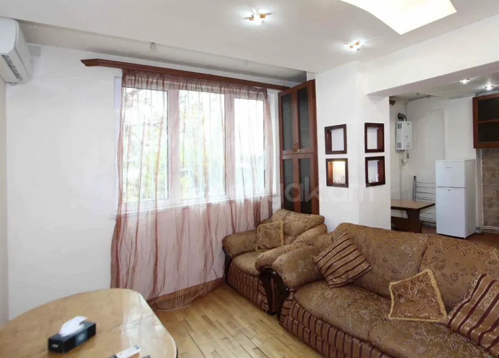 2 Սենյականոց Բնակարան, 40քմ, 2/12 հարկ, Կապիտալ Վերանորոգված