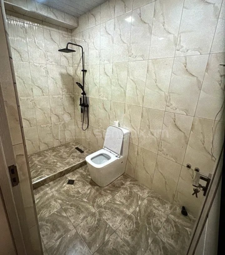 2 Սենյականոց Բնակարան Քարե Շենքում, 56քմ, 1/1 հարկ, Նորմալ Վիճակում, Կահավորված