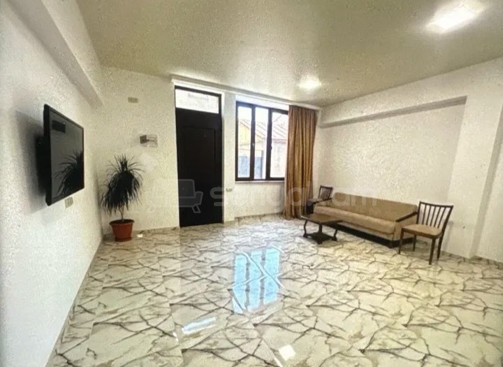2 Սենյականոց Բնակարան Քարե Շենքում, 56քմ, 1/1 հարկ, Նորմալ Վիճակում, Կահավորված