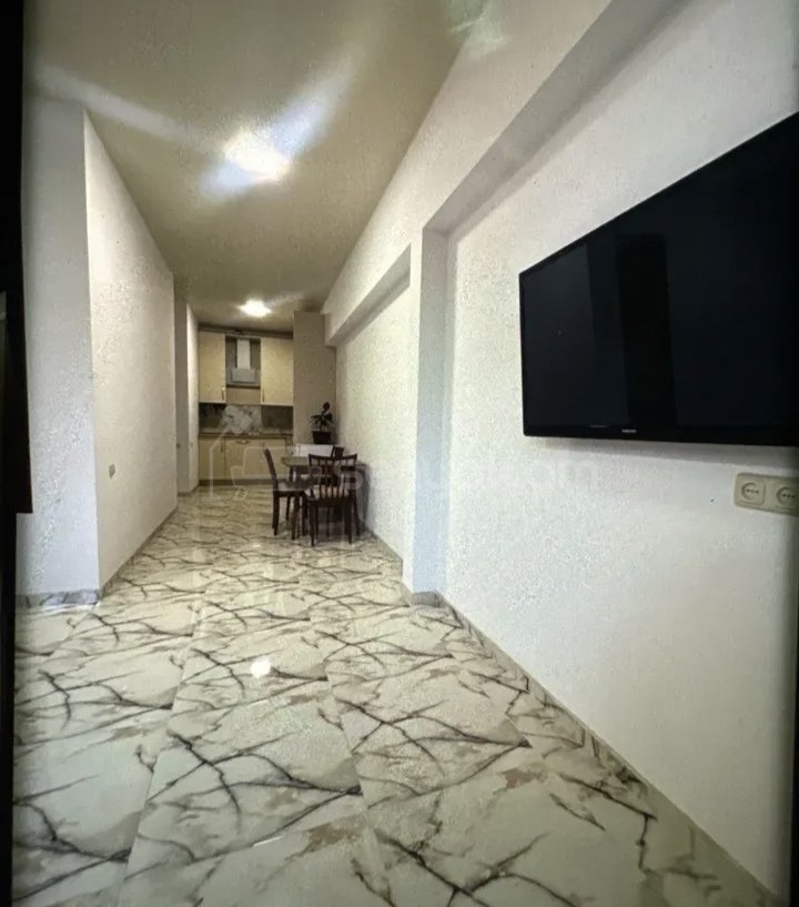 2 Սենյականոց Բնակարան Քարե Շենքում, 56քմ, 1/1 հարկ, Նորմալ Վիճակում, Կահավորված