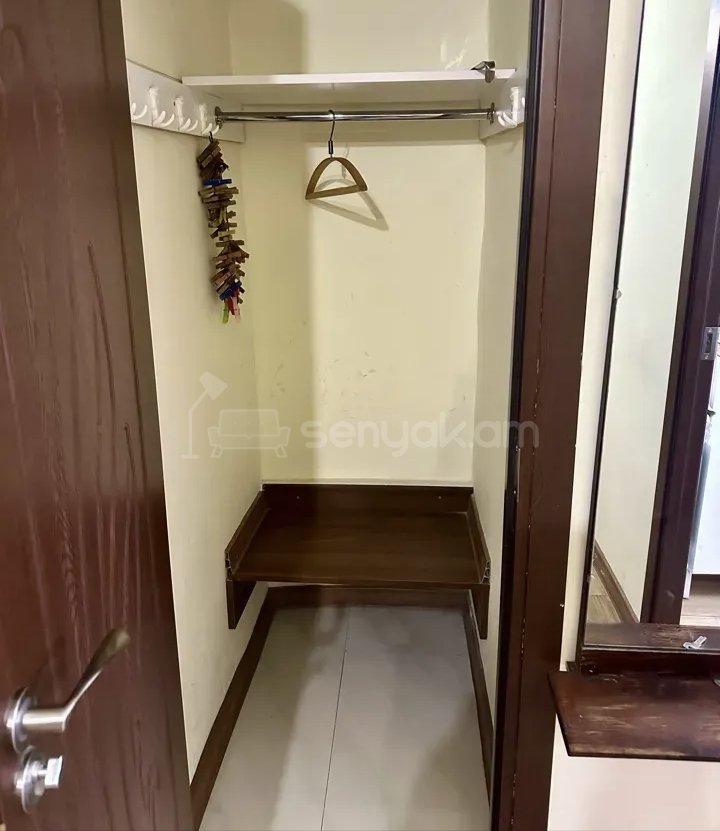 2 Սենյականոց Բնակարան Քարե Շենքում, 58քմ, 1/5 հարկ, Նորմալ Վիճակում, Կահավորված