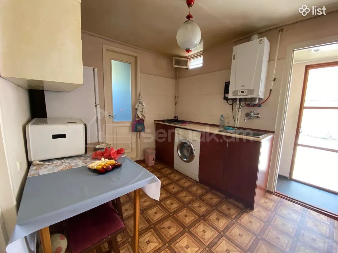 2 Սենյականոց Բնակարան Քարե Շենքում, 52քմ, 1/1 հարկ, Նորմալ Վիճակում, Կահավորված