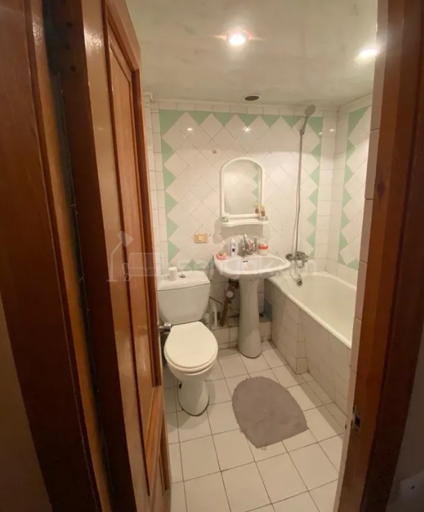 3 Սենյականոց Բնակարան Քարե Շենքում, 72քմ, 3/5 հարկ, Կոսմետիկ Վերանորոգված