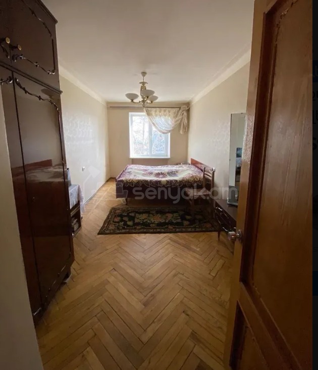 3 Սենյականոց Բնակարան Քարե Շենքում, 72քմ, 3/5 հարկ, Կոսմետիկ Վերանորոգված