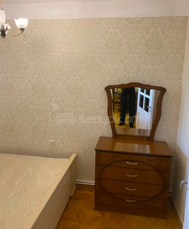 4 Սենյականոց Բնակարան Քարե Շենքում, 78քմ, 4/5 հարկ, Կապիտալ Վերանորոգված, Կահավորված