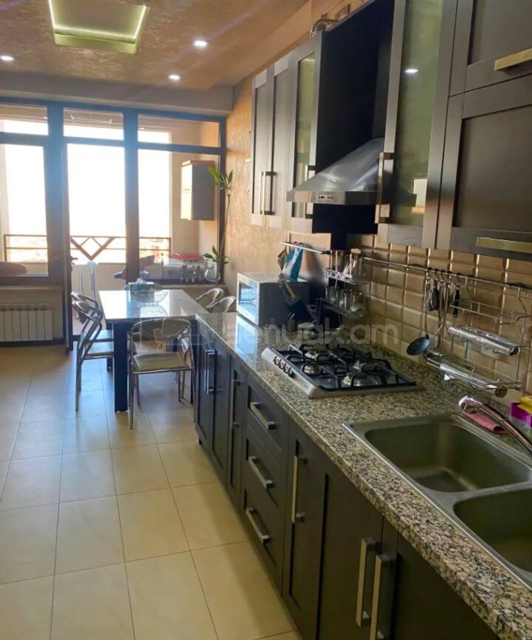 3 Սենյականոց Բնակարան Նորակառույցում, 120քմ, 9/12 հարկ, Կապիտալ Վերանորոգված, Կահավորված, Արևկող