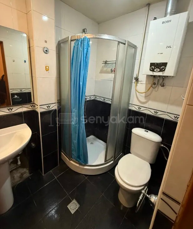 2 Սենյականոց Բնակարան Քարե Շենքում, 35քմ, 2/5 հարկ, Կապիտալ Վերանորոգված