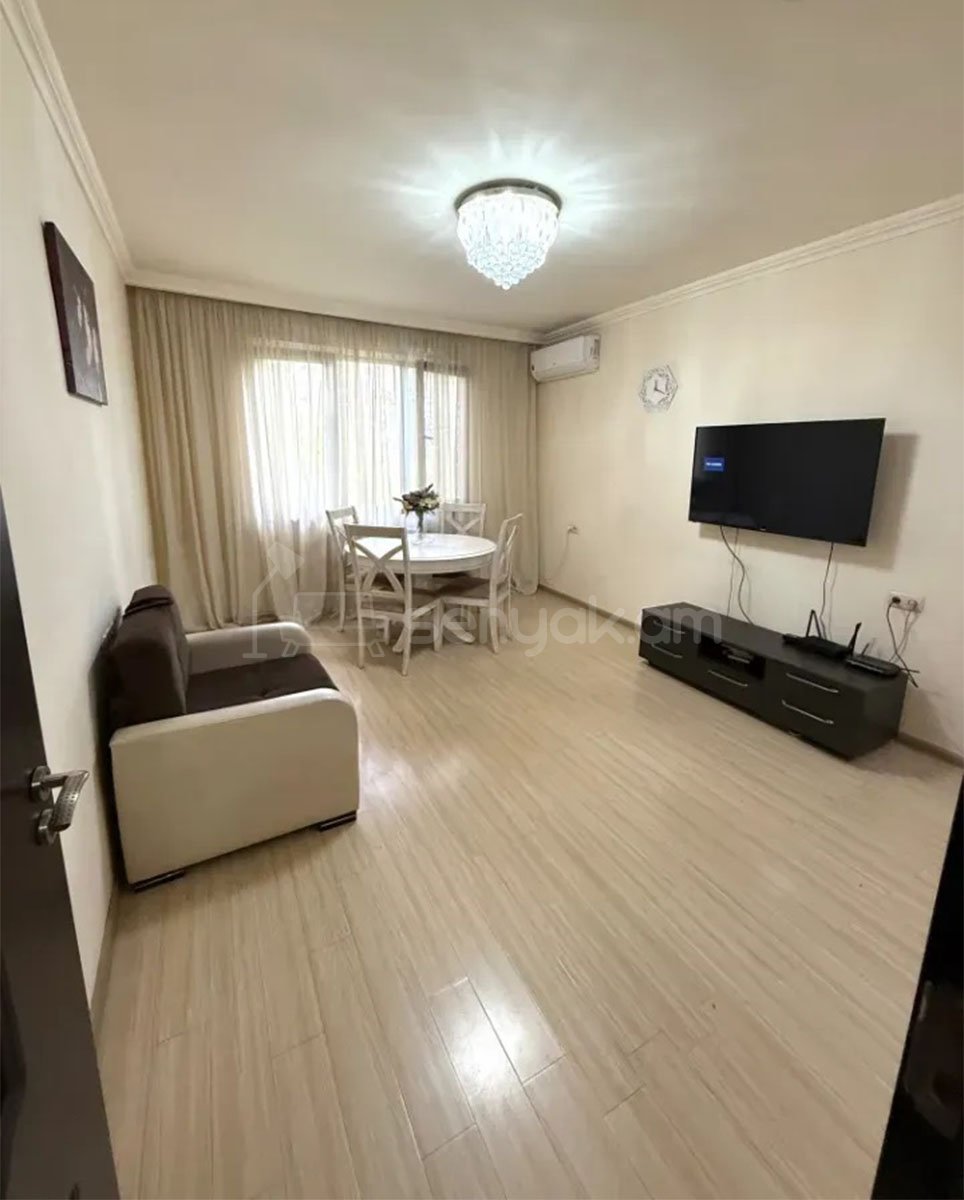 1 Սենյականոց Բնակարան, 39քմ, 3/12 հարկ, Դիզայներական Վերանորոգված