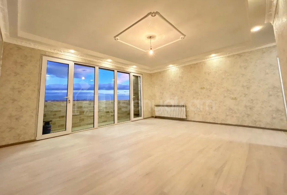 3 Սենյականոց Բնակարան, 73քմ, 9/9 հարկ, Դիզայներական Վերանորոգված