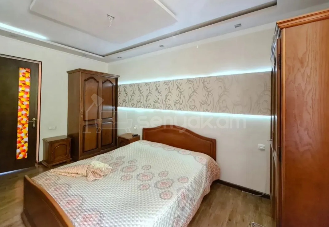 4 Սենյականոց Բնակարան, 93քմ, 3/9 հարկ, Դիզայներական Վերանորոգված