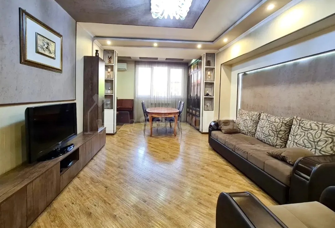 4 Սենյականոց Բնակարան, 93քմ, 3/9 հարկ, Դիզայներական Վերանորոգված