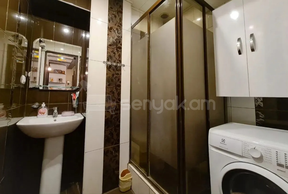 4 Սենյականոց Բնակարան, 93քմ, 3/9 հարկ, Դիզայներական Վերանորոգված