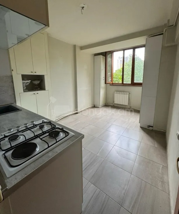 3 Սենյականոց Բնակարան, 76քմ, 3/12 հարկ, Կապիտալ Վերանորոգված