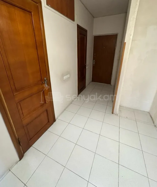 3 Սենյականոց Բնակարան, 76քմ, 3/12 հարկ, Կապիտալ Վերանորոգված