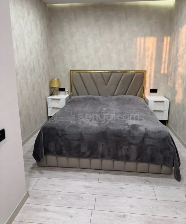 3 Սենյականոց Բնակարան Քարե Շենքում, 70քմ, 1/5 հարկ, Դիզայներական Վերանորոգված