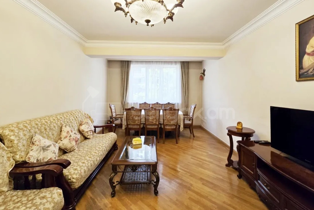 4 Սենյականոց Բնակարան Քարե Շենքում, 96քմ, 2/5 հարկ, Կապիտալ Վերանորոգված