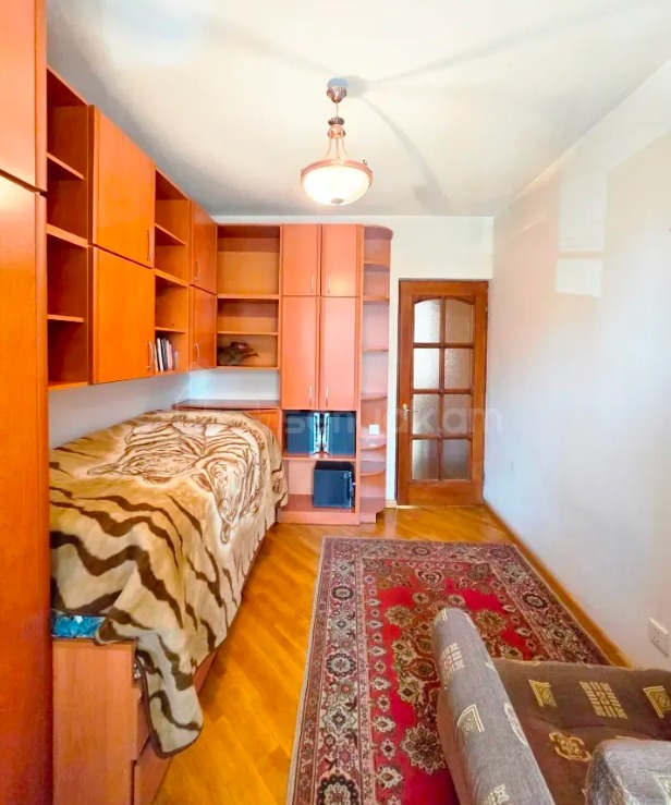 4 Սենյականոց Բնակարան Քարե Շենքում, 96քմ, 2/5 հարկ, Կապիտալ Վերանորոգված