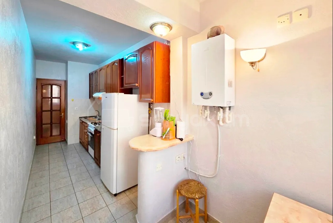 4 Սենյականոց Բնակարան Քարե Շենքում, 96քմ, 2/5 հարկ, Կապիտալ Վերանորոգված