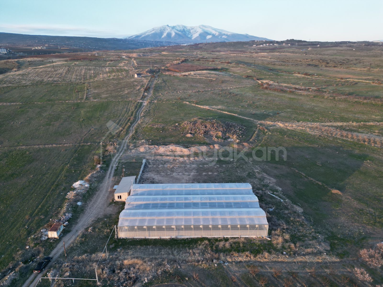 Կոմերցիոն Տարածք, 1000քմ