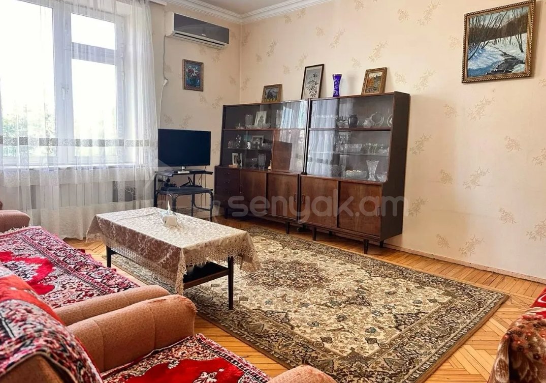1 Սենյականոց Բնակարան Քարե Շենքում, 46քմ, 4/5 հարկ, Կապիտալ Վերանորոգված, Կահավորված, Արևկող