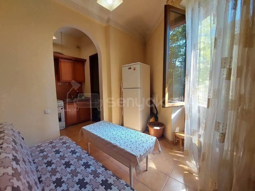 1 Սենյականոց Բնակարան Քարե Շենքում, 35քմ, 2/5 հարկ, Կապիտալ Վերանորոգված, Կահավորված