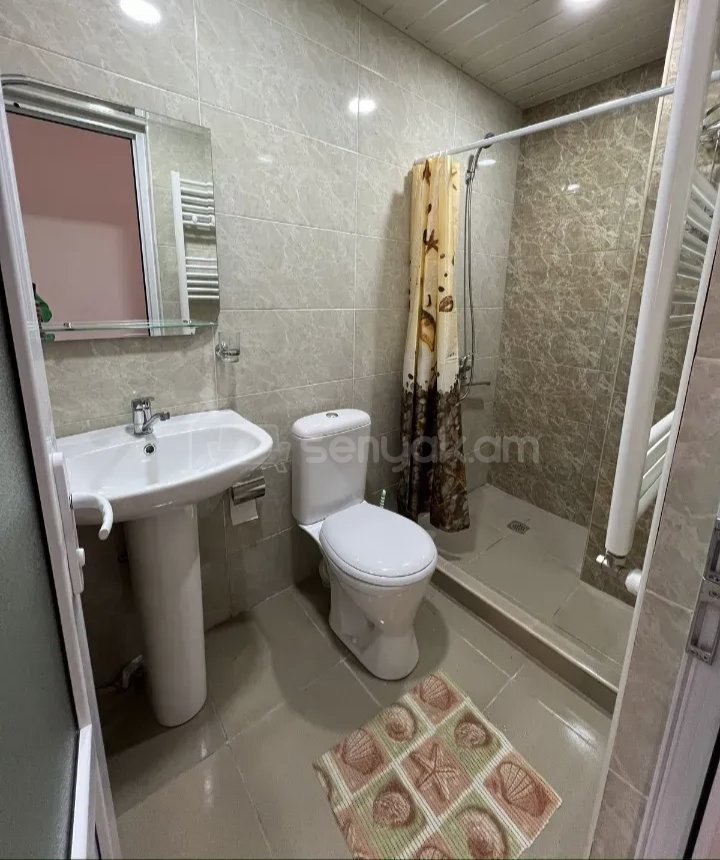 2 Սենյականոց Բնակարան Քարե Շենքում, 52քմ, 1/5 հարկ, Կապիտալ Վերանորոգված, Կահավորված, Արևկող