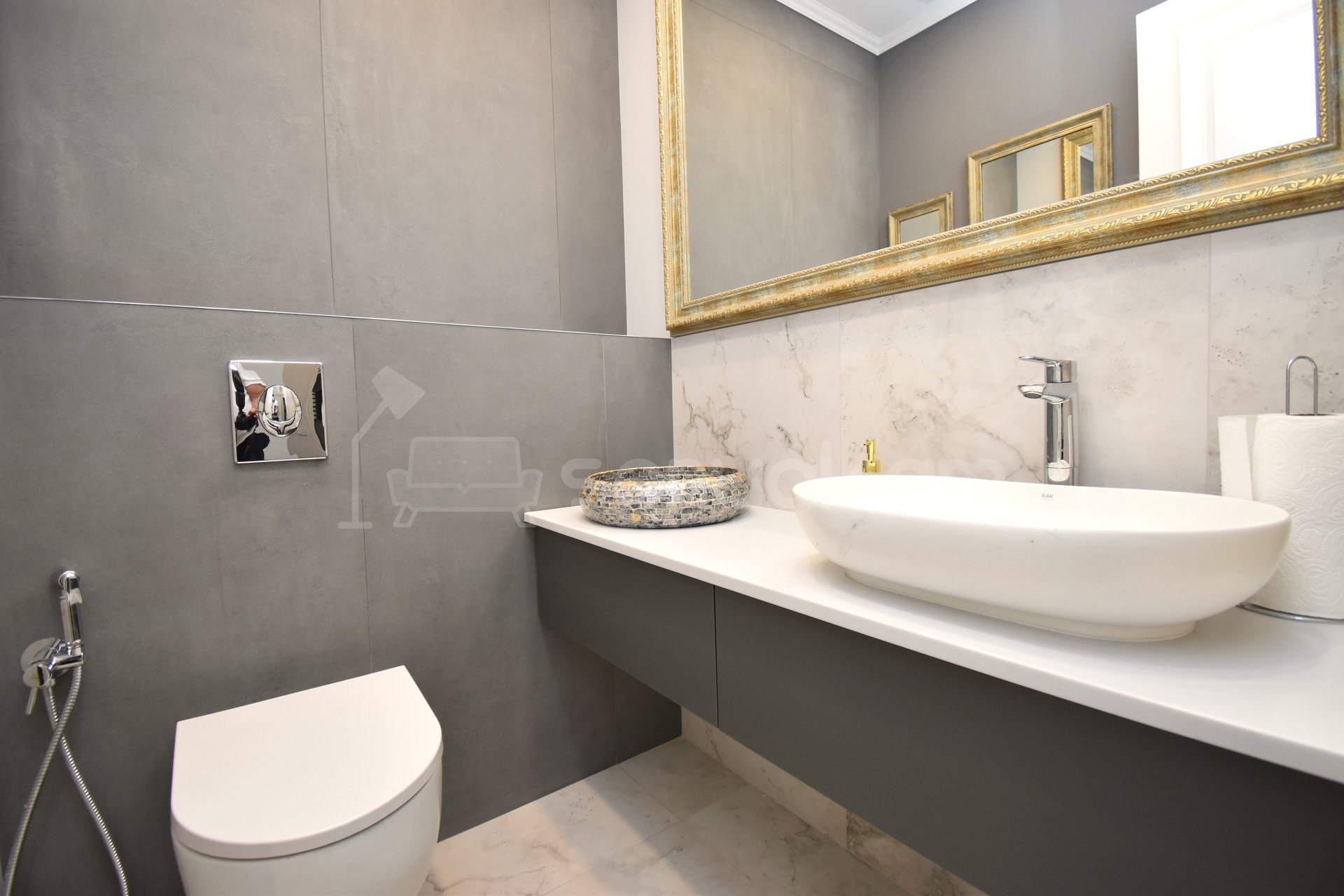 Քնելու Տեղ 15/18 հարկ