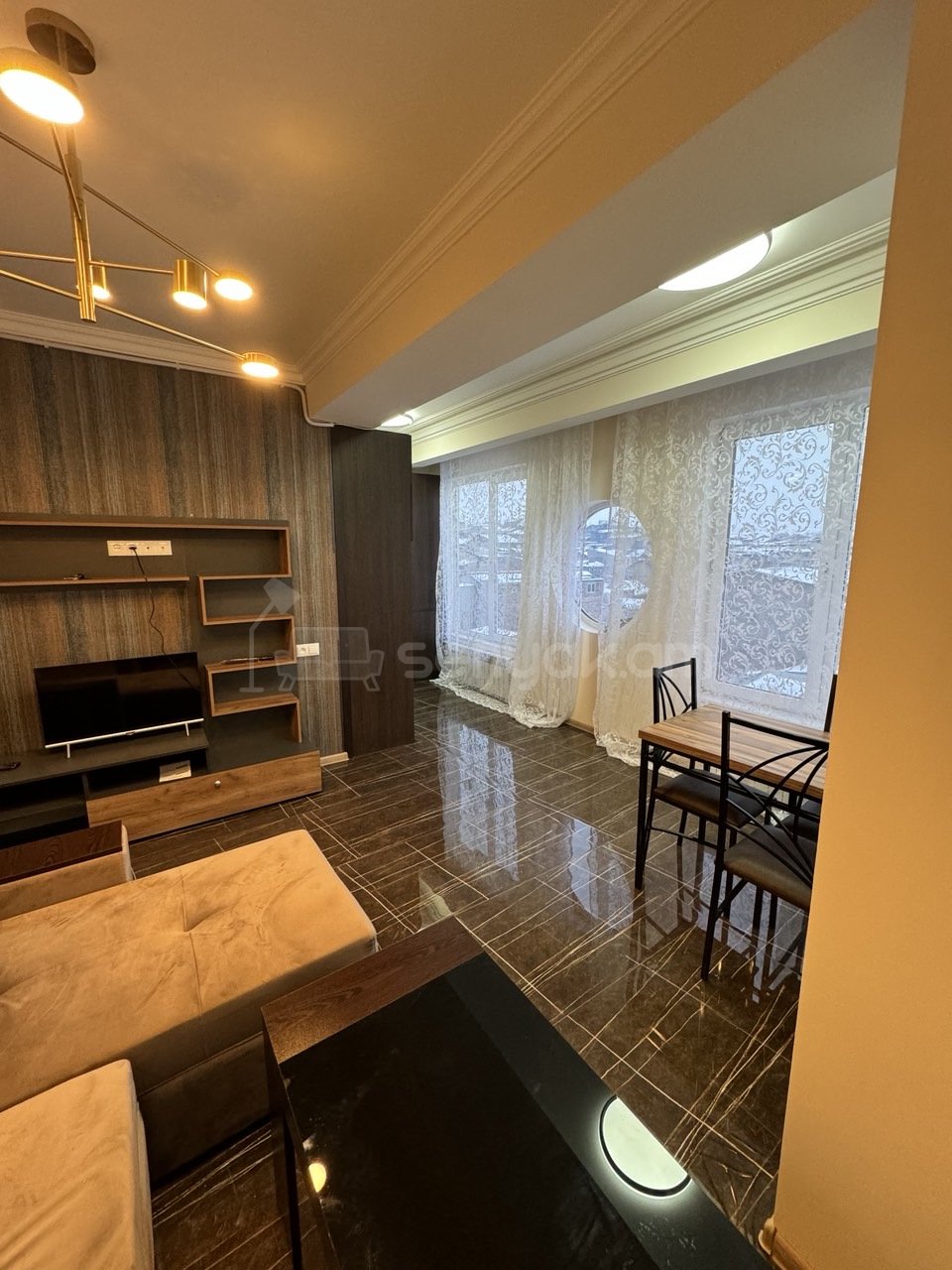 2 Սենյականոց Բնակարան, 50քմ, 5/5 հարկ, Դիզայներական Վերանորոգված