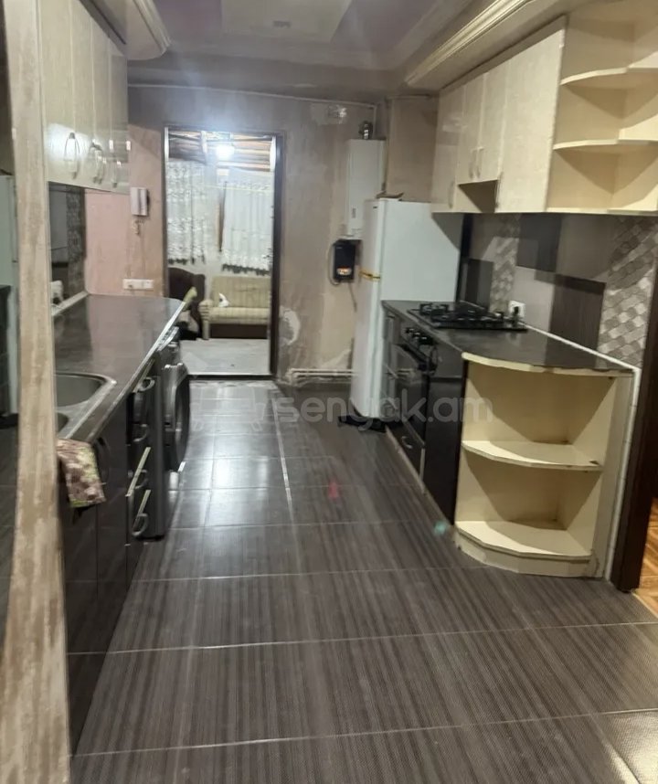 3 Սենյականոց Բնակարան, 78քմ, 1/14 հարկ, Նորմալ Վիճակում, Կահավորված, Արևկող