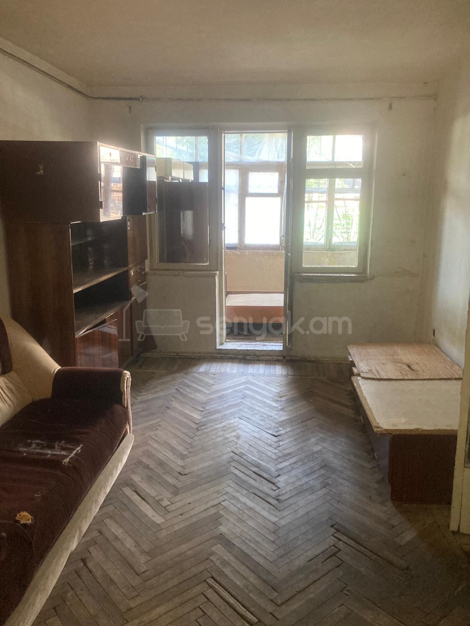 1 Սենյականոց Բնակարան, 39քմ, 1/5 հարկ, Պետական Վիճակում, Մասամբ Կահավորված, Արևկող