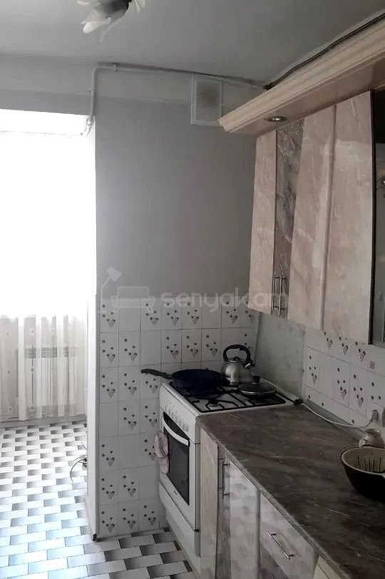 5 Սենյականոց Բնակարան Քարե Շենքում, 130քմ, 3/5 հարկ, Կապիտալ Վերանորոգված