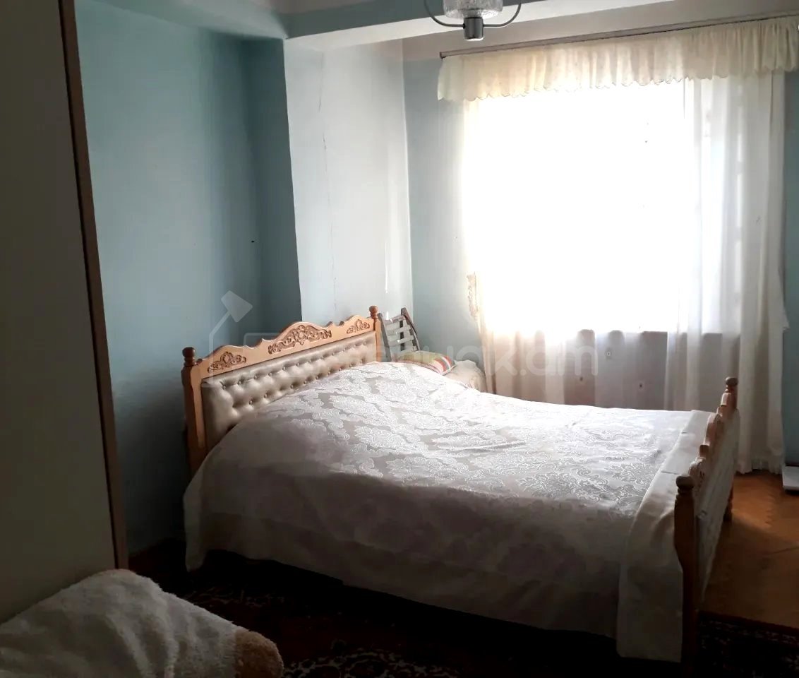 5 Սենյականոց Բնակարան Քարե Շենքում, 130քմ, 3/5 հարկ, Կապիտալ Վերանորոգված