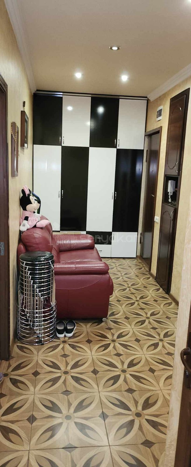 3 Սենյականոց Բնակարան, 80քմ, 6/9 հարկ, Կապիտալ Վերանորոգված, Կահավորված, Արևկող