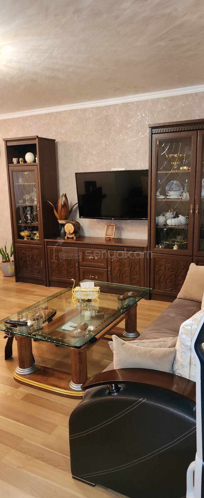 3 Սենյականոց Բնակարան, 80քմ, 6/9 հարկ, Կապիտալ Վերանորոգված, Կահավորված, Արևկող