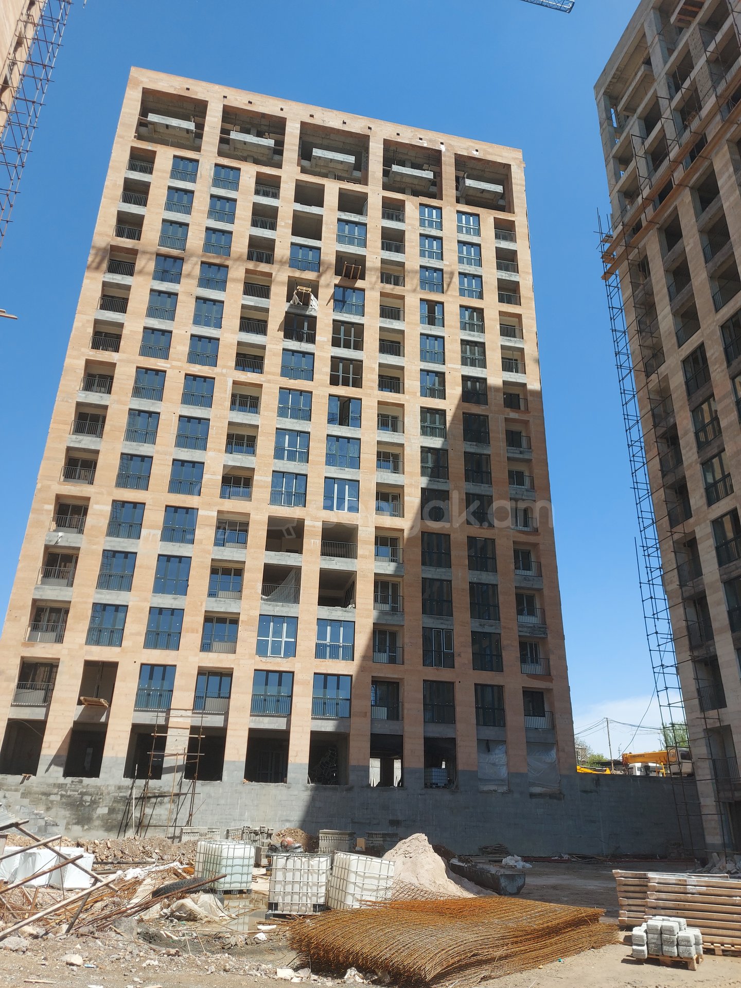 2 Սենյականոց Բնակարան Նորակառույց Քարե Շենքում, 50քմ, 5/16 հարկ, Զրոյական Վիճակում