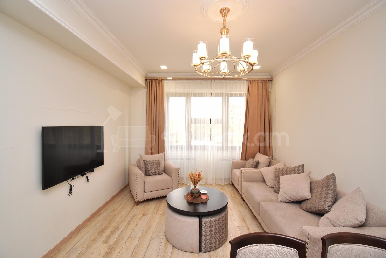 3 Սենյականոց Բնակարան Նորակառույցում, 72քմ, 3/8 հարկ, Կապիտալ Վերանորոգված, Կահավորված