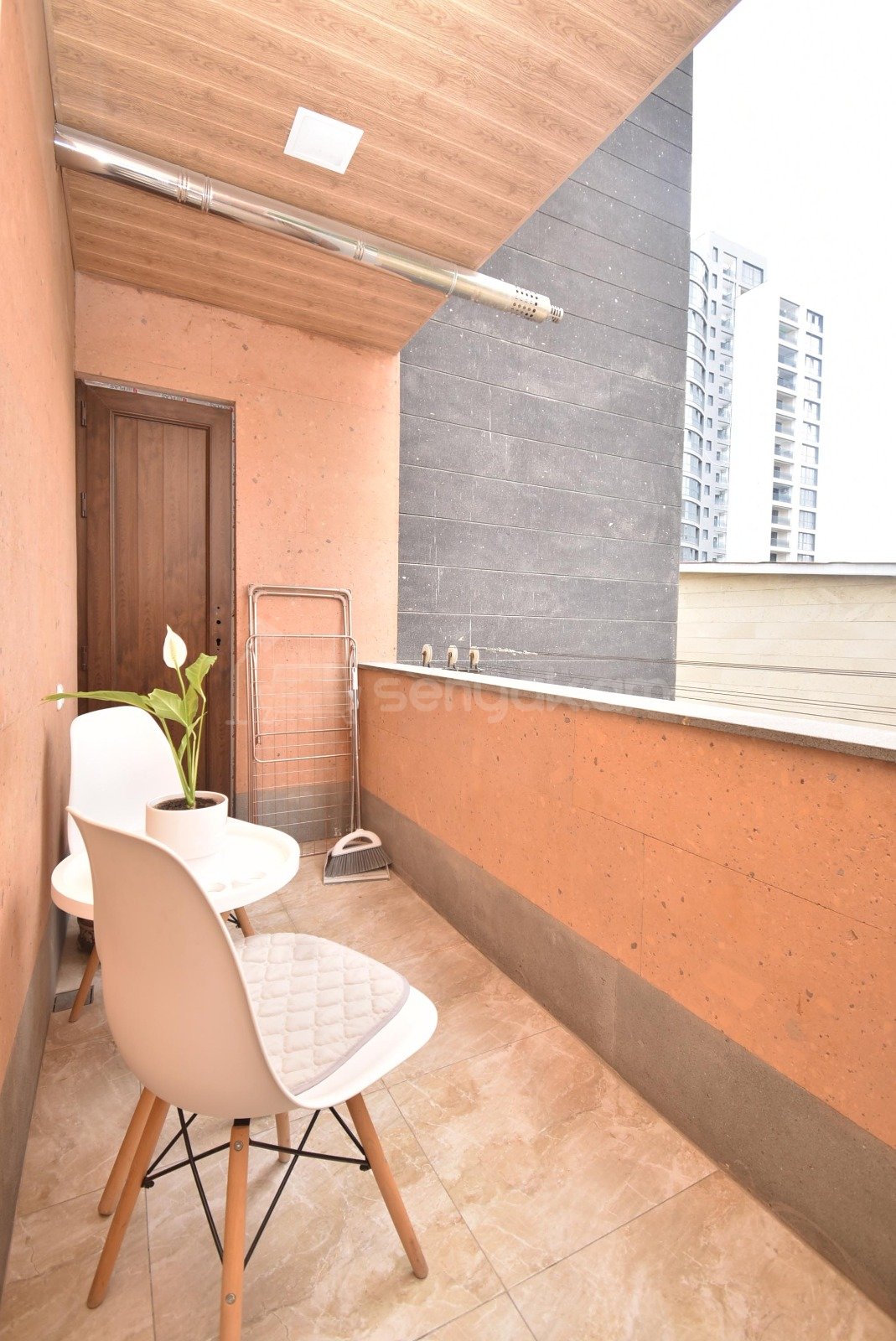 3 Սենյականոց Բնակարան Նորակառույցում, 72քմ, 3/8 հարկ, Կապիտալ Վերանորոգված, Կահավորված