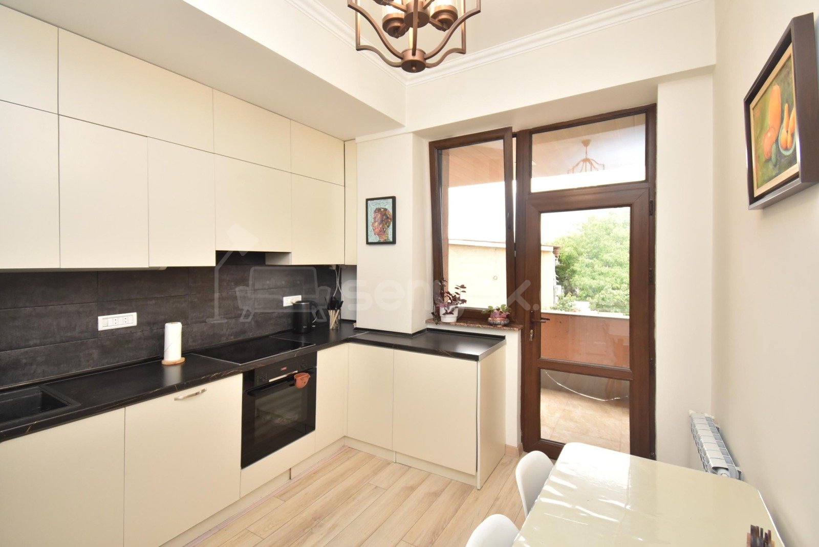 3 Սենյականոց Բնակարան Նորակառույցում, 72քմ, 3/8 հարկ, Կապիտալ Վերանորոգված, Կահավորված