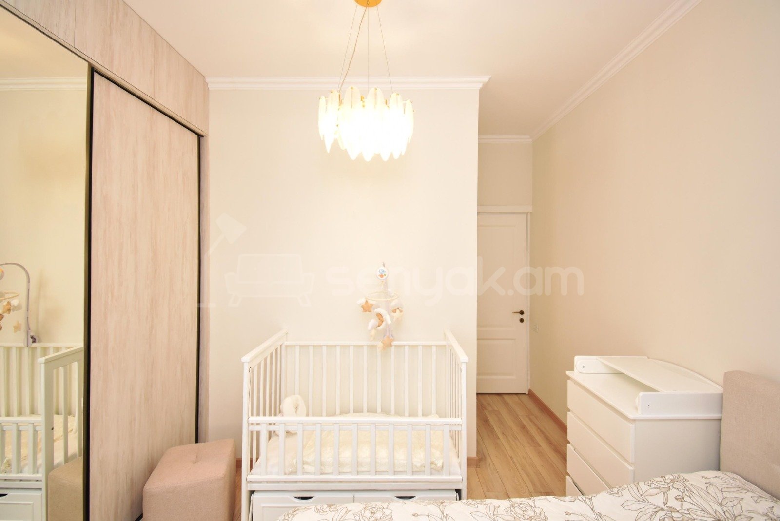 3 Սենյականոց Բնակարան Նորակառույցում, 72քմ, 3/8 հարկ, Կապիտալ Վերանորոգված, Կահավորված