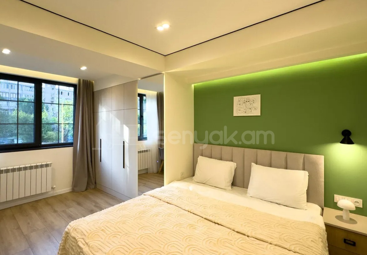 2 Սենյականոց Բնակարան, 50քմ, 3/10 հարկ, Դիզայներական Վերանորոգված, Կահավորված, Արևկող