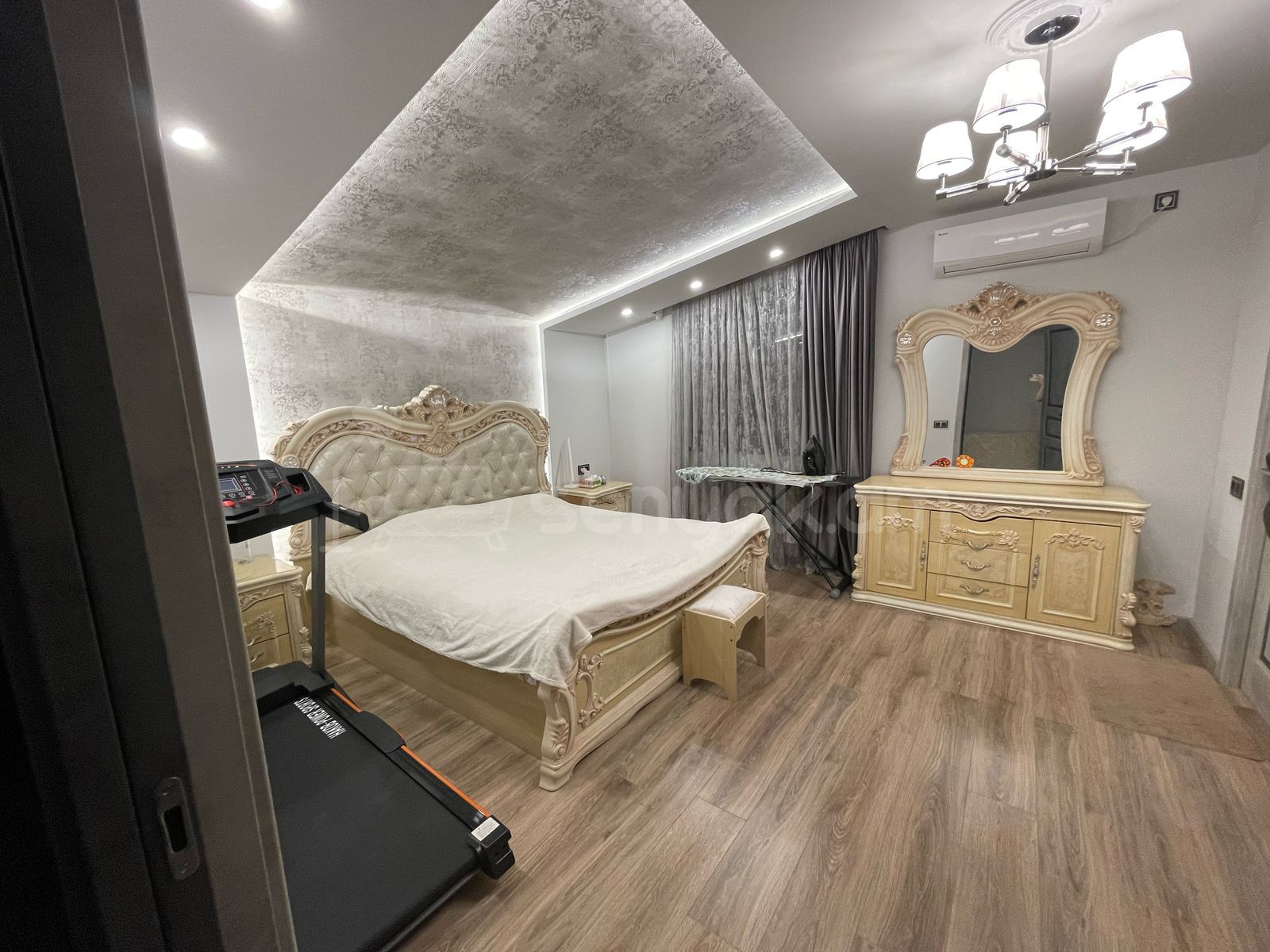 4 Սենյականոց Սեփական Տուն, 120քմ, Դիզայներական Վերանորոգված, Կահավորված, Ավտոտնակով