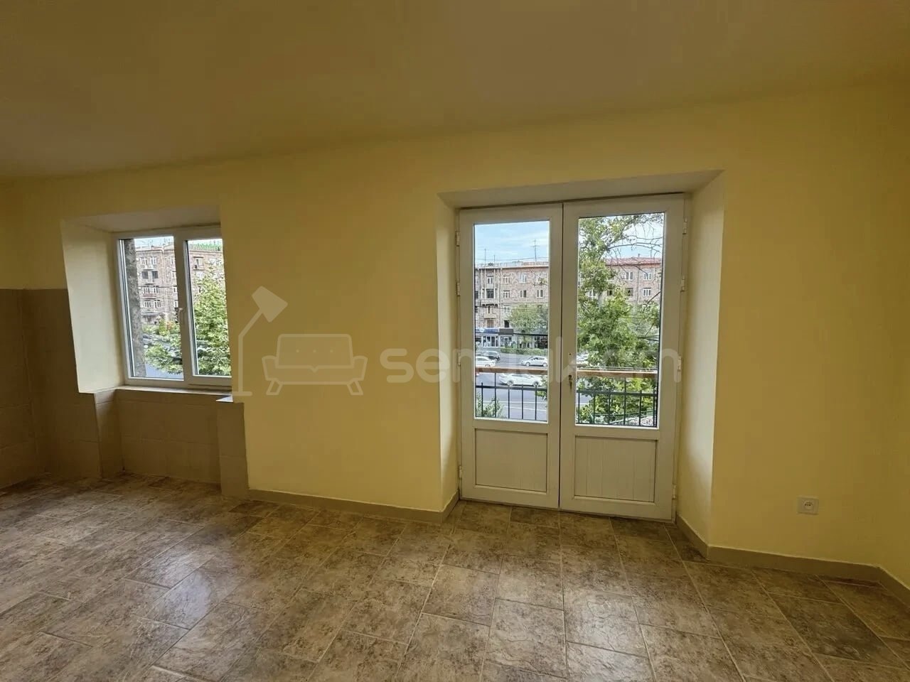 2 Սենյականոց Բնակարան Քարե Շենքում, 31քմ, 3/5 հարկ, Նորմալ Վիճակում