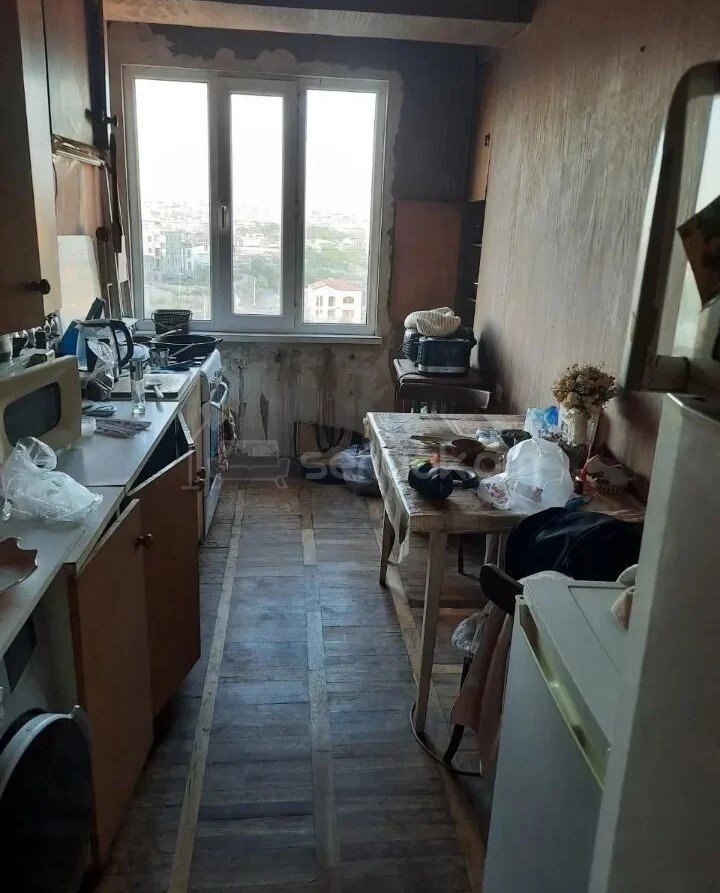 3 Սենյականոց Բնակարան, 82քմ, 13/14 հարկ, Պետական Վիճակում