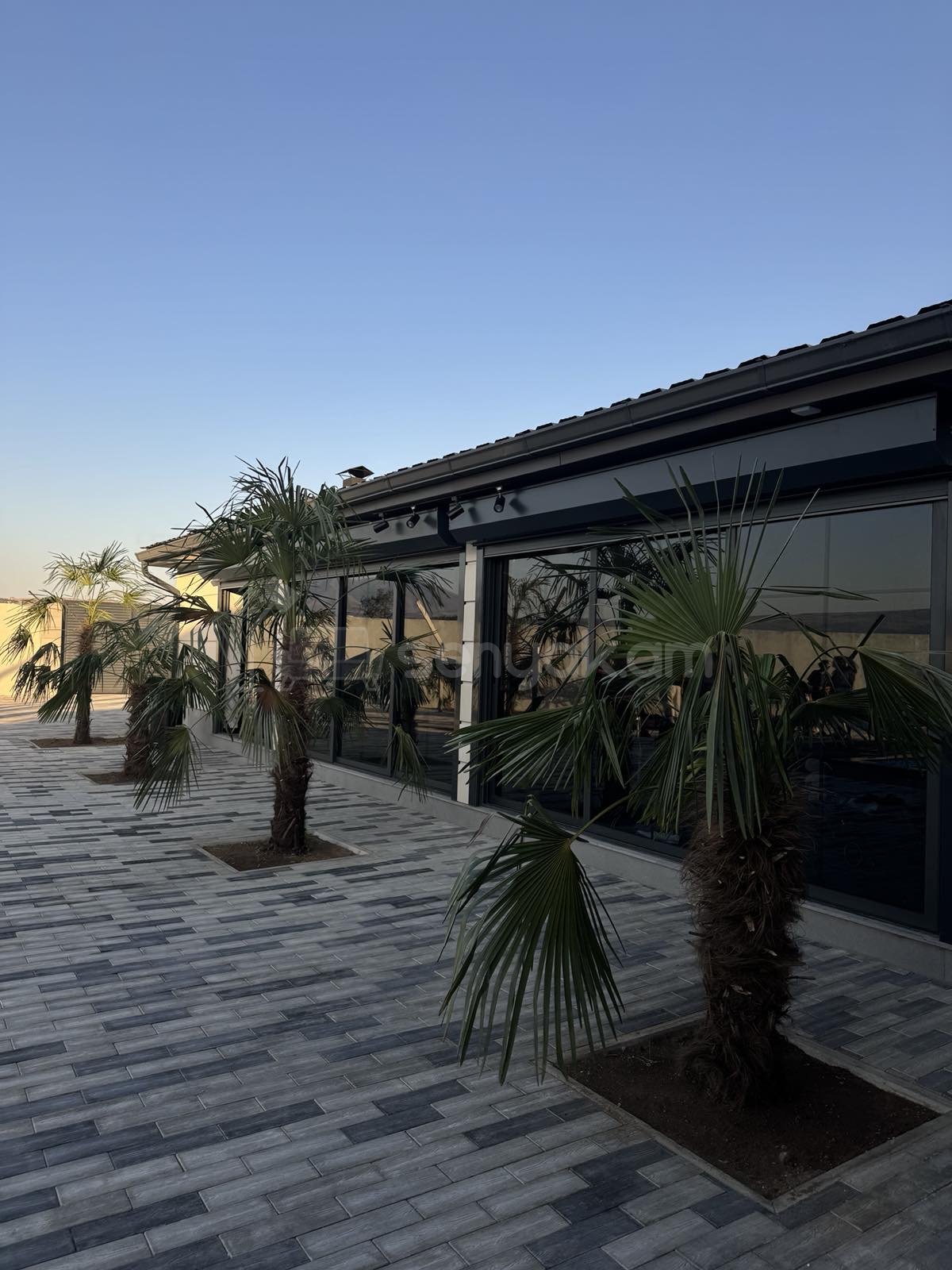 1 Սենյականոց Բնակարան, 120քմ, 1/1 հարկ, Կապիտալ Վերանորոգված