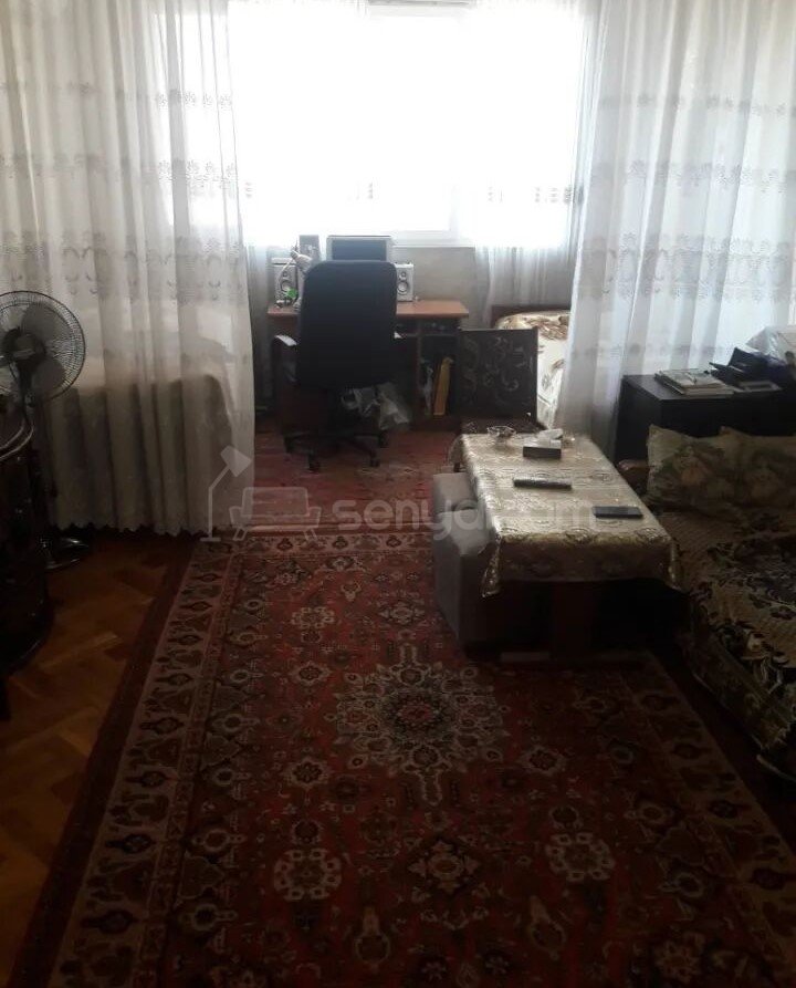 1 Սենյականոց Բնակարան Քարե Շենքում, 48քմ, 2/5 հարկ, Պետական Վիճակում