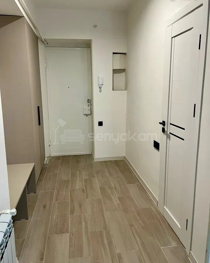 2 Սենյականոց Բնակարան Քարե Շենքում, 50քմ, 1/5 հարկ, Դիզայներական Վերանորոգված