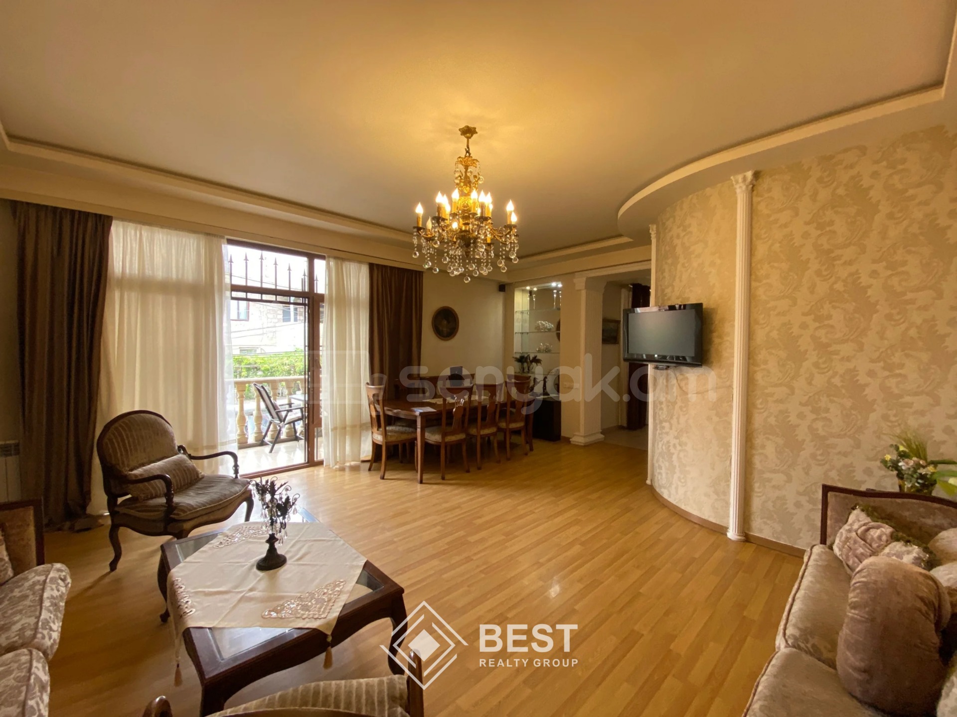 4 Սենյականոց Բնակարան Քարե Շենքում, 110քմ, 2/3 հարկ, Կապիտալ Վերանորոգված