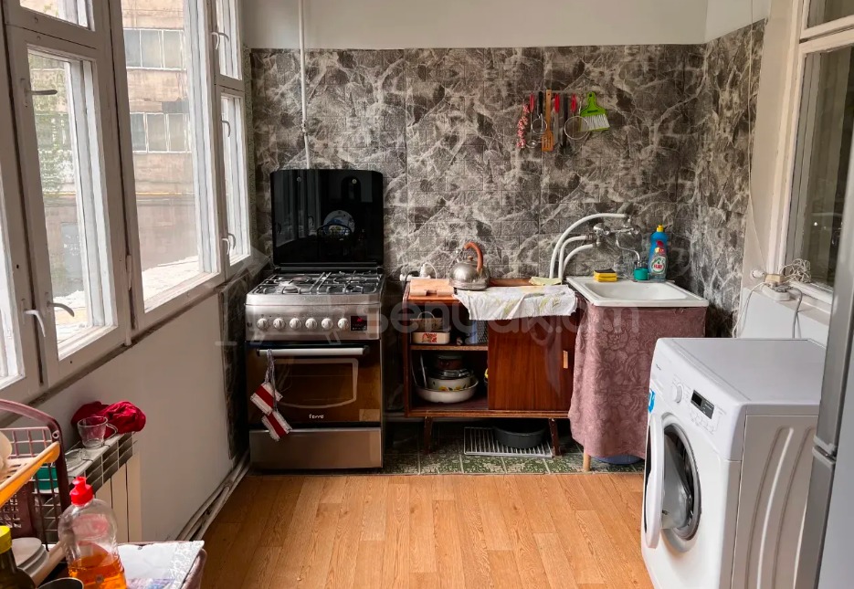 3 Սենյականոց Բնակարան, 95քմ, 2/14 հարկ, Պետական Վիճակում