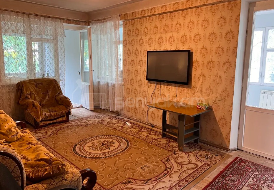 3 Սենյականոց Բնակարան, 95քմ, 2/14 հարկ, Պետական Վիճակում