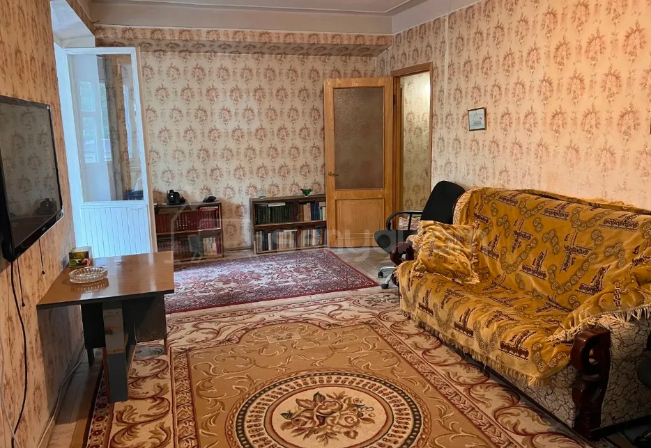 3 Սենյականոց Բնակարան, 95քմ, 2/14 հարկ, Պետական Վիճակում